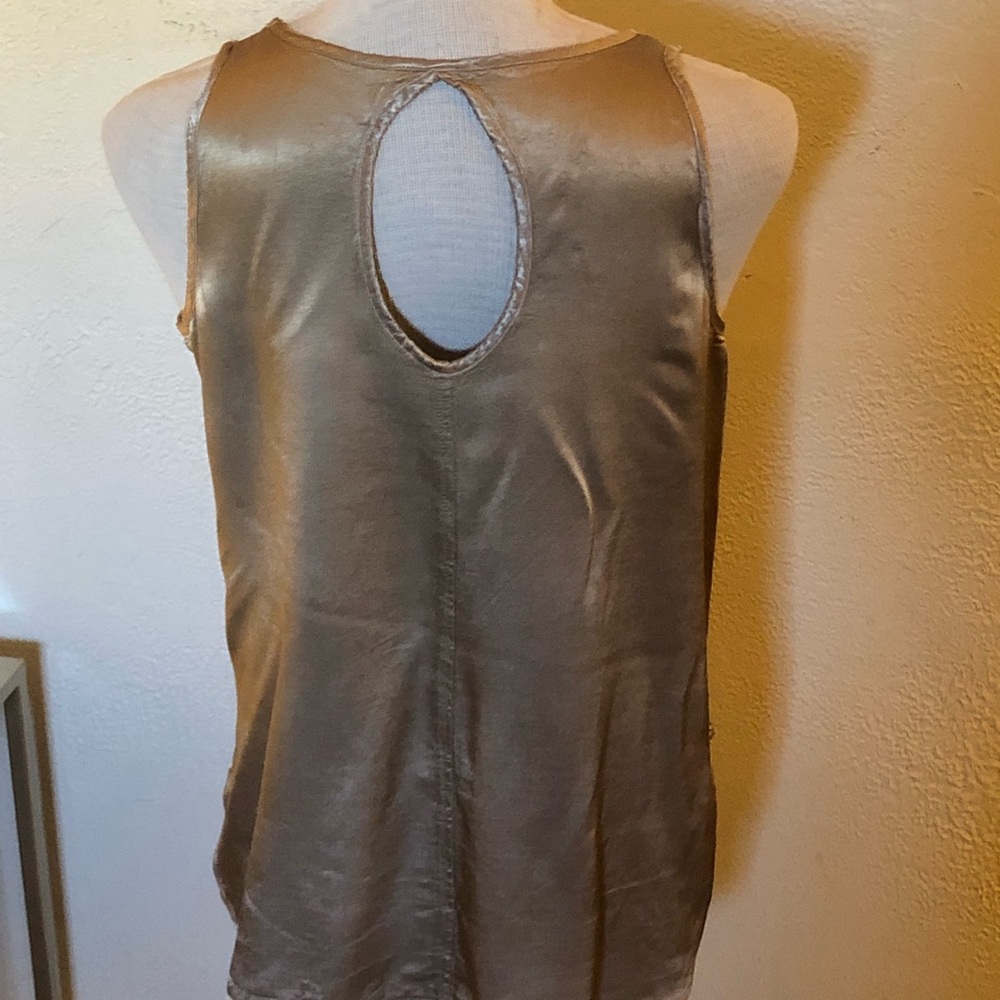 Hard Tail Top - Picture 2 of 4